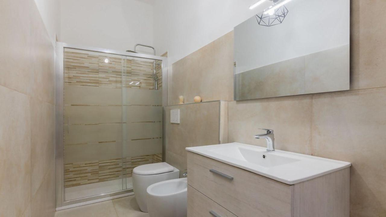 Porta Nuova Centro Elegante Suite Con Wifi تورينو المظهر الخارجي الصورة